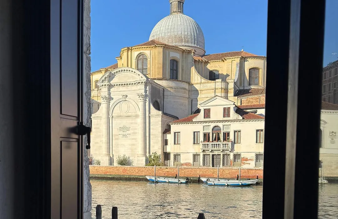 Zen Accommodations Grand Canal-1