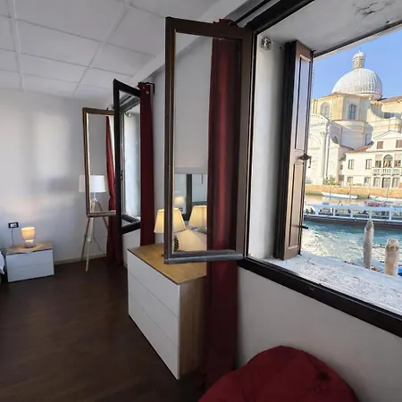 Zen Accommodations Grand Canal-2