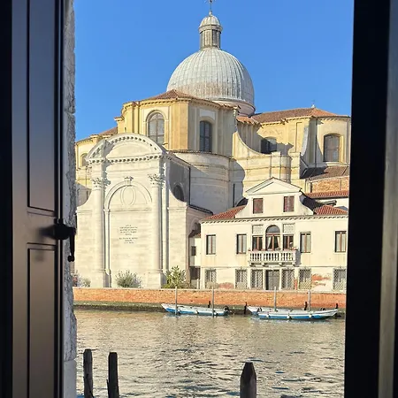 Zen Accommodations Grand Canal-2