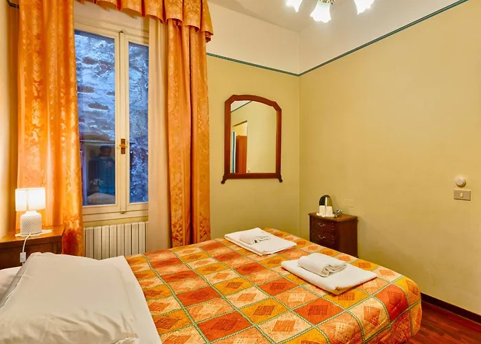 Joy Rialto Rooms